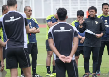 Indra Sjafri, memimpin latihan