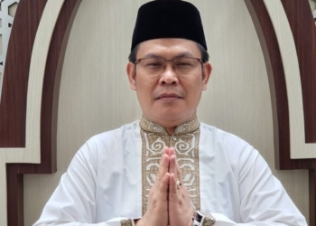 Ketua Barisan Anak Rantau Luar Daerah Krui (Barakuda) Tedi Zadmiko mengucapkan selamat kepada Bupati dan Wakil Bupati Pesisir Barat