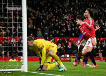 Bermain dengan 10 Pemain, MU Menang atas Ipswich Town 3-2