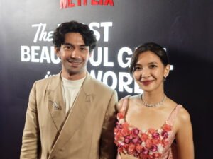 Pengalaman Syuting Reza Rahadian dan Sheila Dara di Pulau untuk Film Netflix