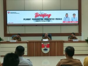 Bupati Mesuji Elfianah Soroti Pegawai Tidak Disiplin