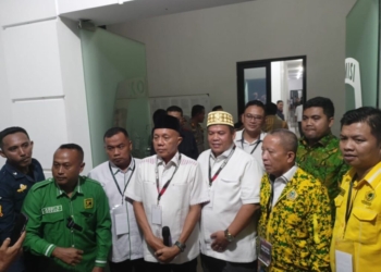 Pasangan Calon Bupati dan Wakil Bupati Pesawaran Supriyanto - Suriansyah Rhalieb. resmi mendaftarkan diri kepada Komisi Pemilihan Umum (KPU) Pesawaran, Senin, 10 Maret 2025 sekitar pukul 17.35 WIB. Dok