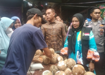 Wali Kota Eva Dwiana Jamin Stok Bahan Pokok Aman Sampai Lebaran 