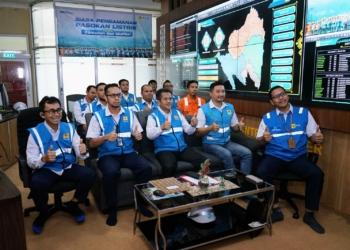 General Manager PLN UID Lampung Muhammad Joharifin beserta jajaran sedang melaksanakan Apel Siaga RAFI 2025 melalui Video Conference se-Indonesia