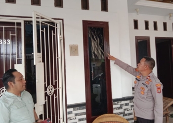 Pelemparan bom molotov di Jalan Durian 1, Kelurahan Way Dadi Baru, Kecamatan Sukarame, Bandar Lampung.