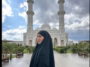 Perjalanan Mualaf Rae Asakura Mantan Bintang Film Dewasa Jepang Menemukan Islam