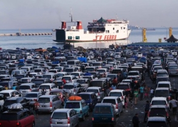 Pemudik menggunakan kapal laut. (MI)