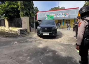 Suasana penggeledahan kantor OPD di Lampung Tengah dalam kasus korupsi RAPBD OKU. Istimewa