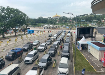 Aktivitas kendaraan pemudik mulai berdatangan di dermaga eksekutif Pelabuhan Bakauheni Kabupaten Lampung Selatan, Provinsi Lampung, Rabu (2/4/2025). (ANT)