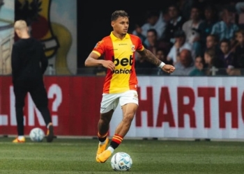 Dean James dkk Raih Kemenangan Kedua Usai Go Ahead Eagles Kalahkan Aston Villa