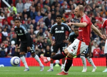 FBL-ENG-PR-MAN UTD-ASTON VILLA