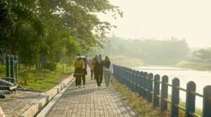 Mengejar RTH ke Pinggir Kota hingga Temukan Oase di Kampus