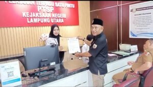 Dugaan Penyimpangan Dana Hibah Pilkada KPU Lampura Dilaporkan ke Kejari