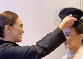 Luna Maya menyerahkan jabatan Presiden Jomblo se-Indonesia kepada Ralihe Shah.