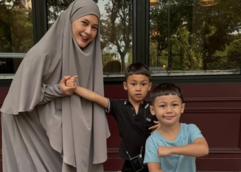 Paula Verhoeven membagikan momen kebersamaannya bersama dua putranya, Kiano dan Kenzo, melalui unggahan di Instagram pada Selasa (27/5). Dok/Instagram.