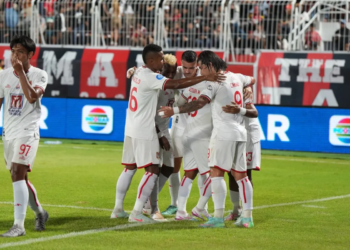 pemain malut rayakan gol