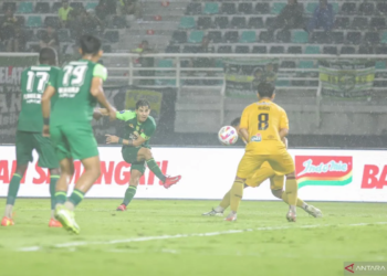 persebaya vs semen padang