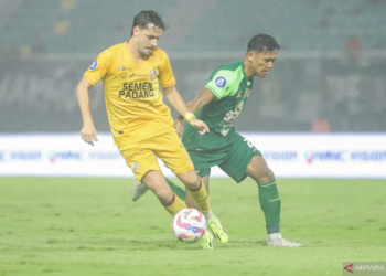 persebaya vs semen padang1