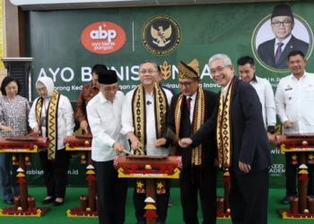 Menteri Koordinator Bidang Pangan Republik Indonesia, Dr. (H.C.) Zulkifli Hasan. Program Kolaborasi AYO BISNIS PANGAN