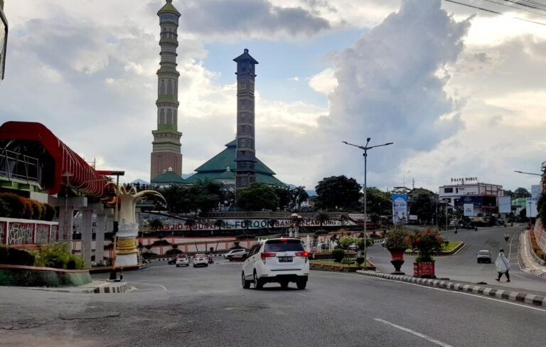 Jumat, 15 Mei 2026, Lampung Berawan Waspada Potensi Hujan