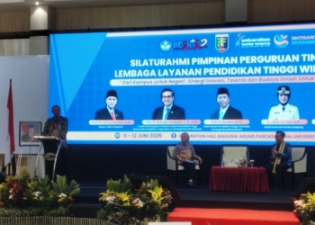 Wakil Menteri Pendidikan Tinggi Sains dan Teknologi (Wamen Diktsaintek) Prof. Fauzan menghadiri Silaturahmi Bersama Pimpinan Perguruan Tinggi di Mahligai Agung Convention Hall, Pascasarjana UBL, Kamis, 12 Juni 2025.