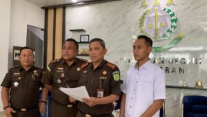 Kejari Pesawaran Tangkap Kades Baturaja Pesawaran Korupsi Bantuan Bedah Rumah