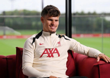 Liverpool Tuntaskan Transfer Milos Kerkez dari Bournemouth