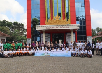 Peserta kegiatan Clean Up Zero Waste Warrior PLN UID Lampung yang dilaksanakan di Lapangan Kalpataru pada Kamis 12/06