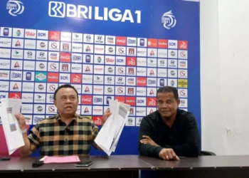 Wakil Manajer Malut United, Asghar Saleh didampingi Hengky Oba