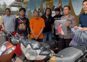 pelaku perampas motor
