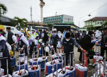 Jamaah haji Lampung yang telah sampai ke tanah air usai menjalani ibadah di Tanah Suci. Bandarlampung, Minggu (22/6/2025). ANT