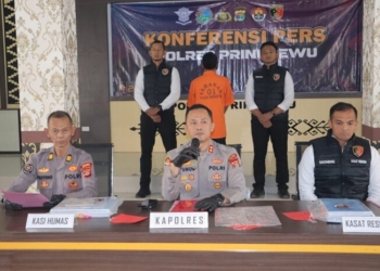 Kapolres Pringsewu AKBP M. Yunnus Saputra dalam konferensi pers yang digelar di Aula Mapolres Pringsewu, Senin (23/6/2025),
