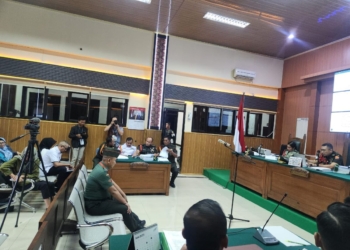 Dua oknum anggota TNI Angkatan Darat yang didakwa menembak mati tiga polisi di Kabupaten Way Kanan, Lampung, menjalani sidang perdana di Pengadilan Militer I-04 Palembang, Sumatera Selatan, Rabu (11/6/2025).Dok