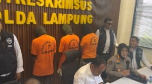 Polda Lampung Tangkap 3 Orang Anggota Grup Penyuka Sesama Jenis