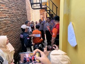 Pelaku Pembuangan Bayi Hasil Hubungan Gelap Lakukan Reka Adegan