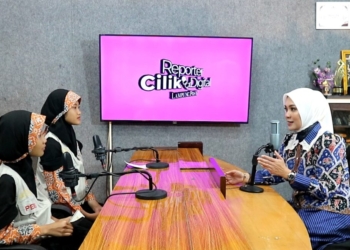 Bunda PAUD Lampung, Purnama Wulan Sari Mirza dalam Dialog Spesial Metro TV Lampung “Reporter Cilik Digital Lampung Post”, Selasa, 22 Juli 2025. (Foto: Lampung Post/Hendrivan Gumay)