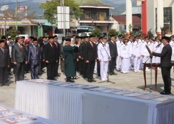 Bupati Lambar Parosil Mabsus mutasi ratusan pejabat dilingkungan Pemkab setempat, Rabu 23 Juli 2025