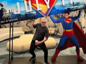 James Gunn Dibayar Rp244 Miliar untuk Film Superman 2025, Berapa Gaji Pemainnya ?