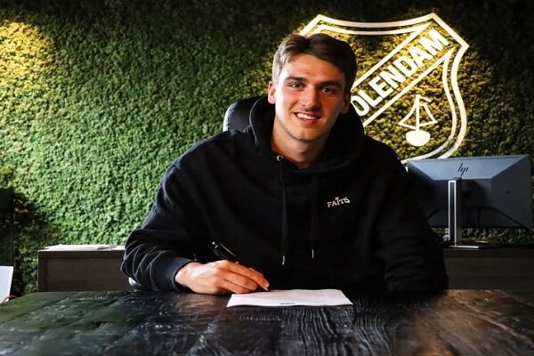 Striker Berdarah Bandung Sabar Tunggu Dinaturalisasi