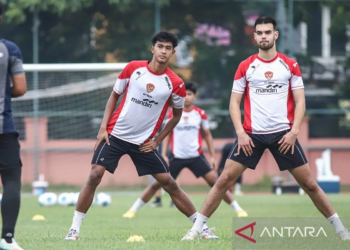 agil (kiri) dan Jens Raven (kanan)