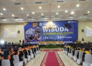 Institut Informatika dan Bisnis (IIB) Darmajaya hari ini menggelar prosesi wisuda ke-39