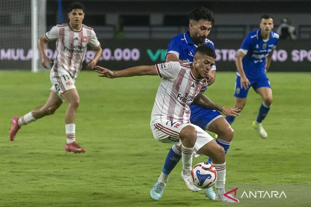 Bek Persib Frans Putros Tegaskan Timnya Kini Fokus ke Laga ACL 2