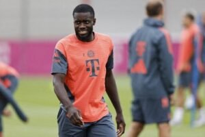 MU Kabarnya akan Merekrut Bek Bayern Muenchen Dayot Upamecano