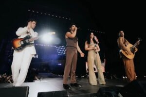 Demi Lovato Reuni dengan Jonas Brothers di Konser Pembuka Tur Jonas20