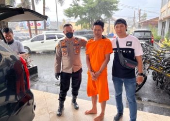 Pelaku saat berada di Mapolresta Bandar Lampung, Selasa, 5 Agustus 2025. Dok