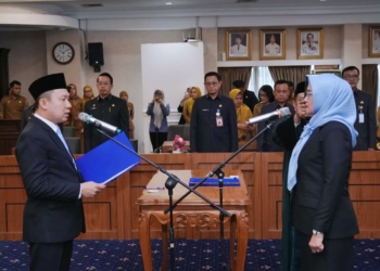 Pelantikan Kepala Biro Kesejahteraan Rakyat (Kesra) di lingkungan Sekretariat Daerah Provinsi Lampung, Yuri Agustina Primasari pada Selasa, 19 Agustus 2025. // Dok Kominfo