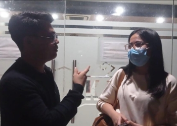 Korban dugaan malpraktik didampingi kuasa hukumnya saat melapor ke Polda Lampung. Foto istimewa