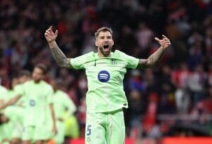 Barcelona Resmi Melepas Bek Veteran Inigo Martinez ke Al-Nassr