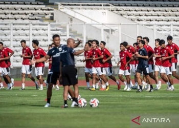 Vanenburg Bidik Tiga Nama Besar demi Tiket Piala Asia U-23 2026