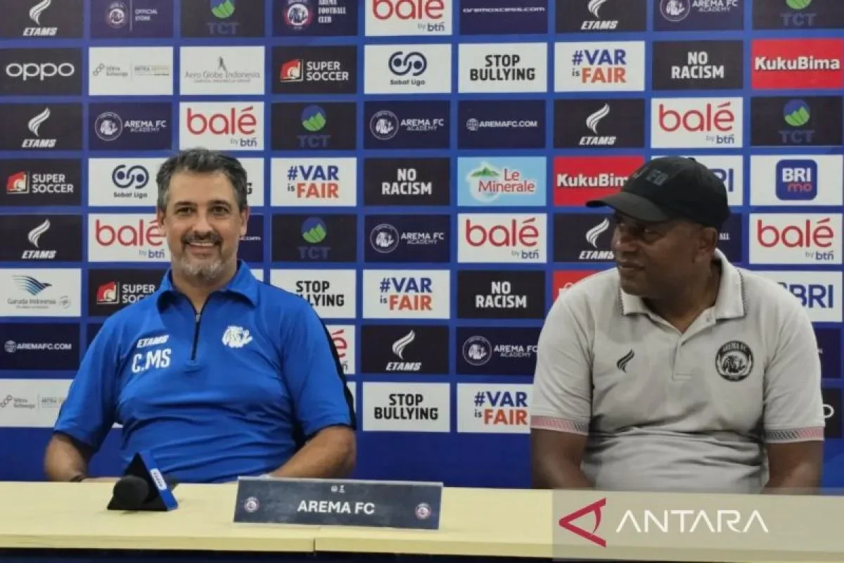 Pelatih Arema Sebut Tidak Mudah Meraih Kemenangan atas Bhayangkara